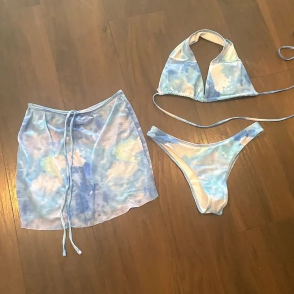 Blue Tie-Dye Sky Cloud Pattern Bikini Set With Me… - image 1